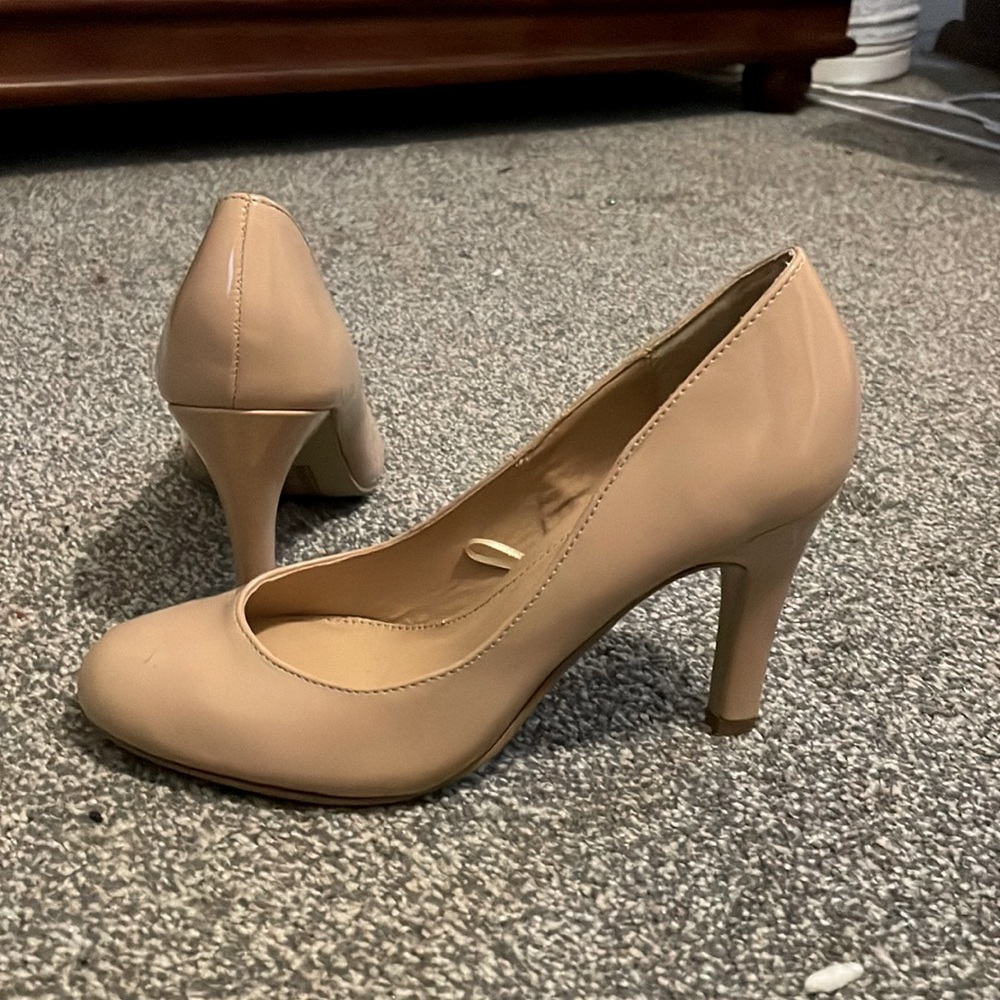 Forever 21 Cream Pumps